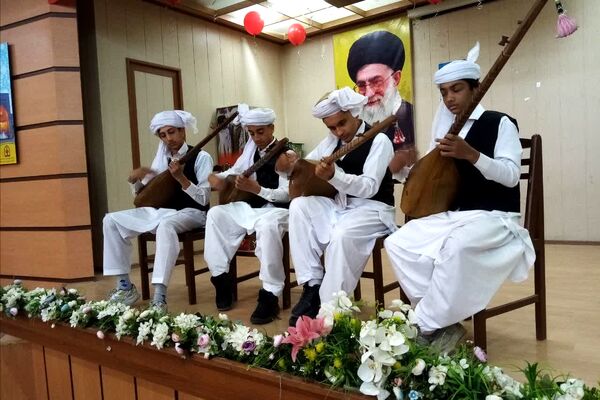 هنرنمایی دانش‌آموزان نوازنده در دیار شیخ جام