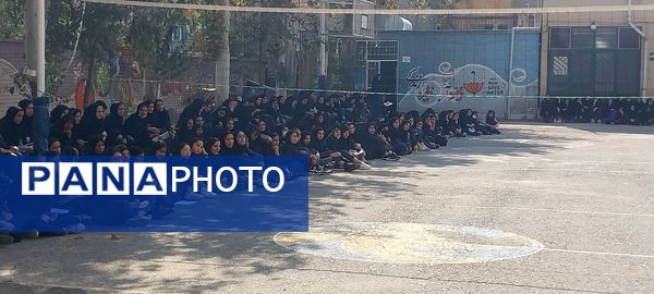  آموزش مهارت‌های اطفای حریق در دبیرستان نمونه محبوبه محبی نیشابور 