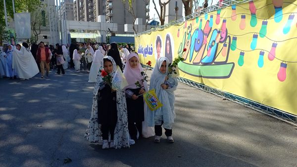 اجتماع بزرگ «روزه اولی‌ها» در ورزشگاه شهید‌شیرودی 