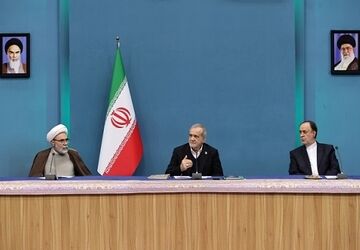 دین‌باوری و مردم‌محوری دو رکن اساسی پایداری و مانایی انقلاب است