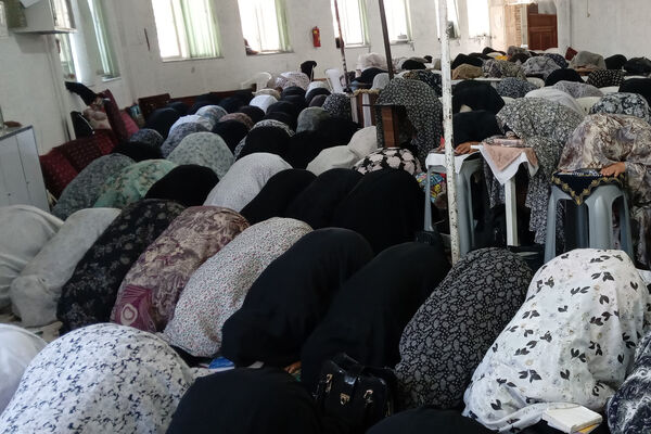 برگزاری نماز عید قربان در زرقان 