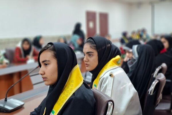 جلسه هم‌افزایی و توانمندسازی دانش‌آموزان جدیدالورود خبرگزاری پانا قرچک