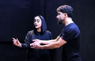 پای وطن می‌ایستیم، حتی در سخت‌ترین شرایط