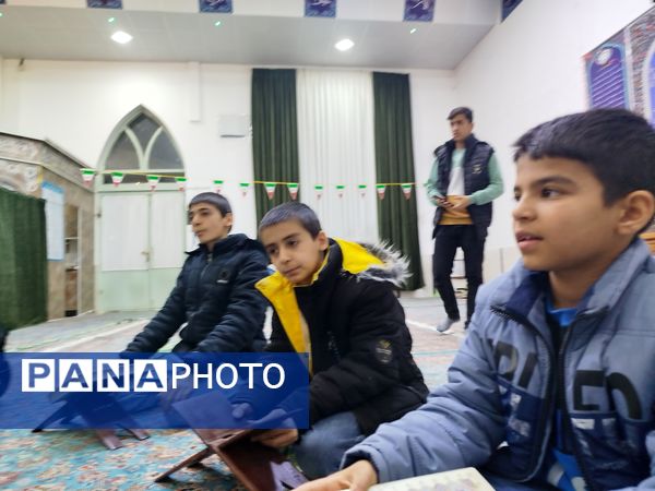 جلسه هفتگی آموزش قرآن در شهرستان خلیل آباد 