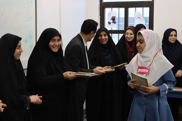 حضور سرپرست دانشگاه فرهنگیان استان گلستان و هیأت همراه در دبستان کوی انجیراب