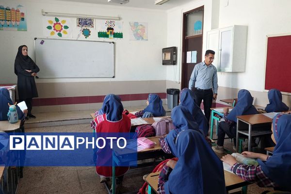 بازدید گروه های آموزشی از کلاس های دبستان خورسندیان دو