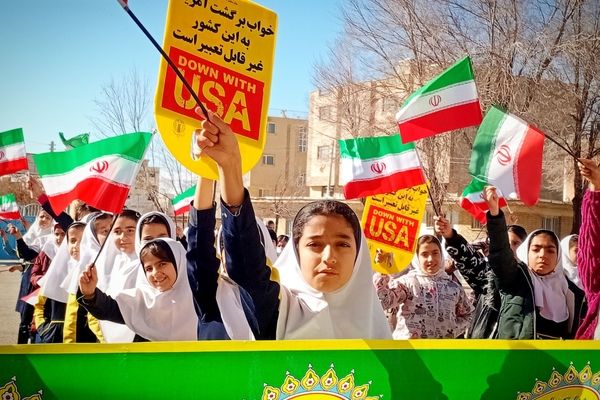 زنگ انقلاب در دبستان مهرعلی نادیپور، طنین‌انداز شد