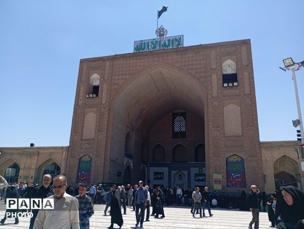 قاب پانا میزبان نماز جمعه مسجد جامع نیشابور
