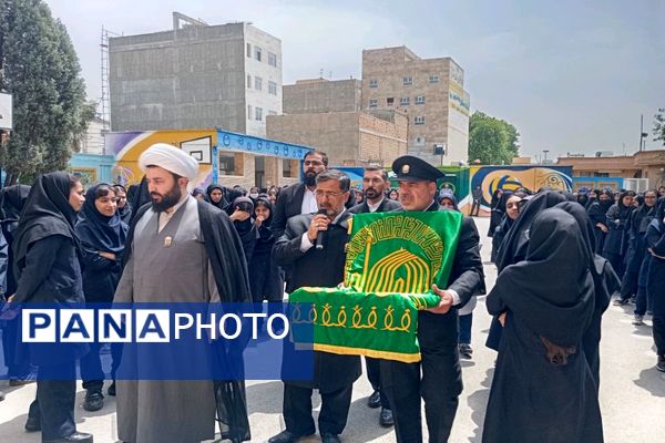 عطر رضوی در مدارس پیشوا؛ از تجلیل دانش‌آموزان تا جشن‌های شادی