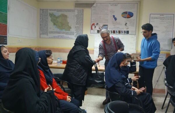 جشنواره «برگی از دانش» در دبیرستان نمونه دولتی کاشانی‌پور فردیس