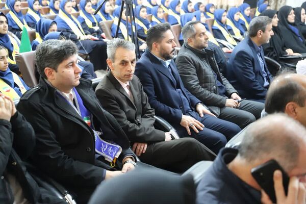 زنگ انقلاب در مدرسه خدیجه کبری ناحیه یک تبریز با حضور استاندار 