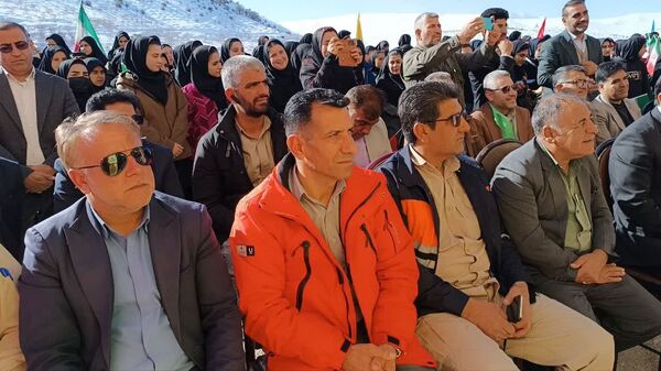 طنین زنگ انقلاب در مدرسه فرزانگان شهرستان باشت