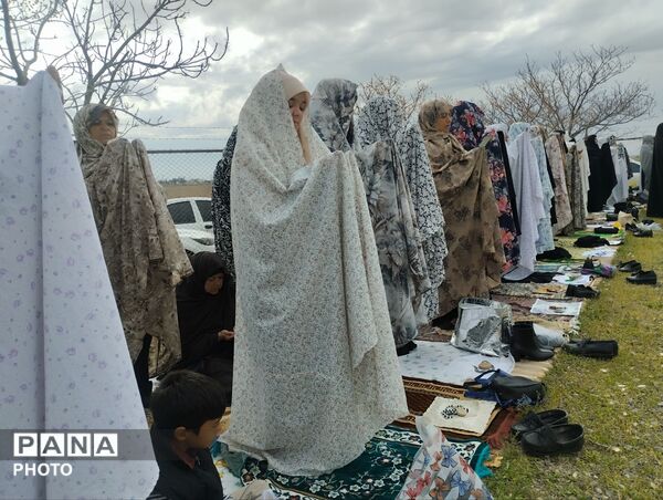 اقامه نماز بندگی در مسجد جامع تاریخی شهر رشتخوار