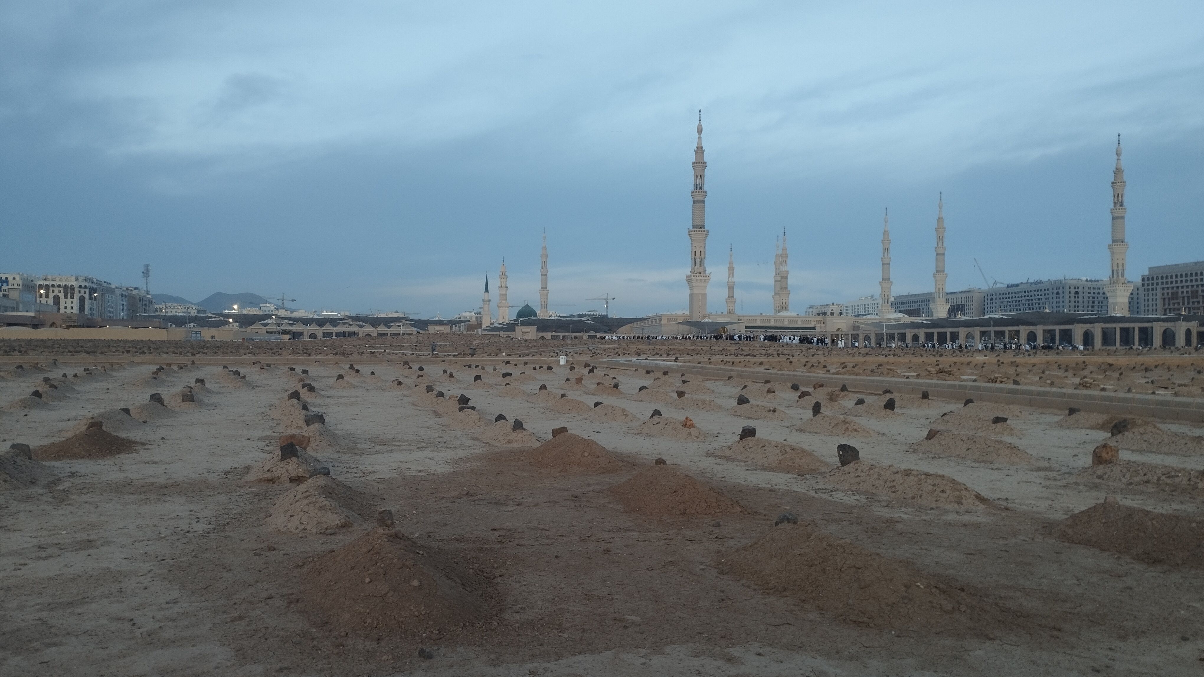 عطر آرامش در آستان پیامبر رحمت