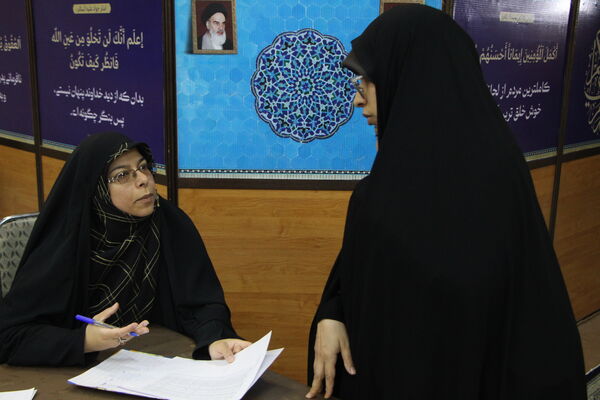 تجلیل از خیرین و فعالان کمک به جبهه مقاومت در دفتر امام جمعه یزد