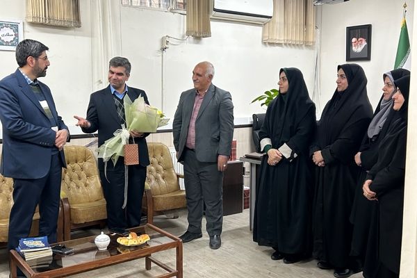 تکریم عباس میرزایی، مدیر سازمان دانش‌آموزی شهرستان‌های استان تهران