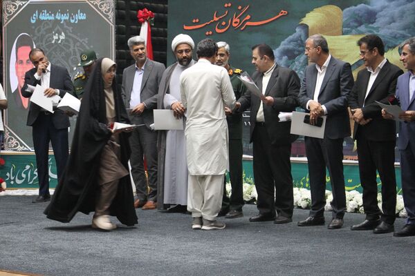 گرامیداشت هفته معلم و تجلیل از فرهنگیان هرمزگانی