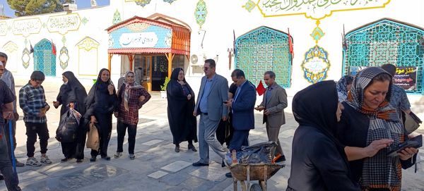 بدرقه دانش‌آموزان اعزامی به پیاده‌روی اربعین 