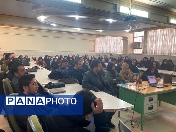 کارگاه توانمند‌سازی رابطین پژوهشی مدارس شهرستان بجنورد