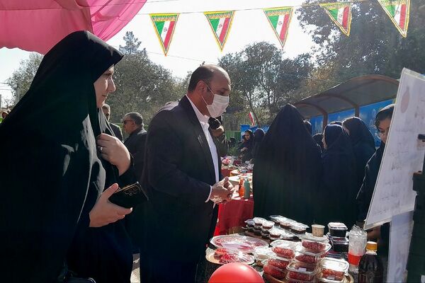 جشنواره انار در دبیرستان حجاب ورامین 