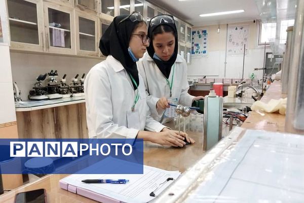 برگزاری مرحله استانی محور علوم آزمایشگاهی به صورت غیرحضوری در ملارد با حضور ۶ تیم برتر