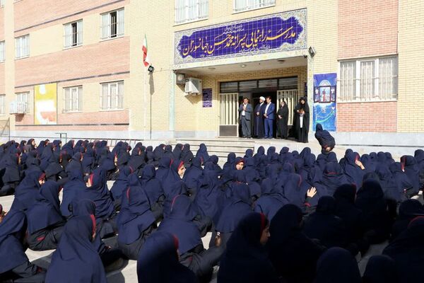 افتتاح اتاق بهداشت «مدرسه جهان‌سوزان ۲»