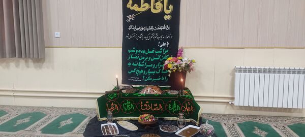 محفل انس با قرآن در دبستان شاهد دخترانه حضرت معصومه (س)