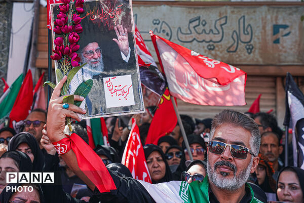 تشییع پیکر رهبر شهید انقلاب در مشهد مقدس-۳