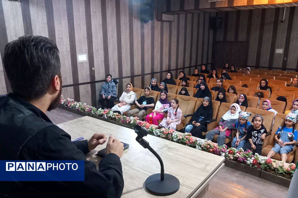 کارگاه آموزشی سرود ملائک در کانون فرهنگی تربیتی ملائک شهرستان قرچک