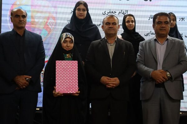 تجلیل از برگزیدگان جشنواره‌های فرهنگی و هنری دانش‌آموزان مازندران