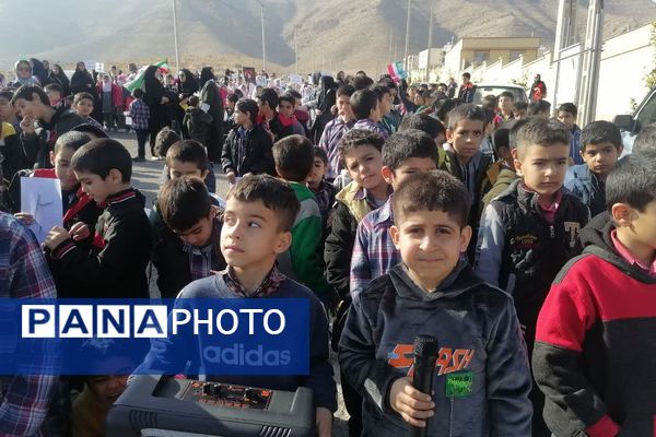 9دی تجلی بصیرت امت و عشق به ولایت