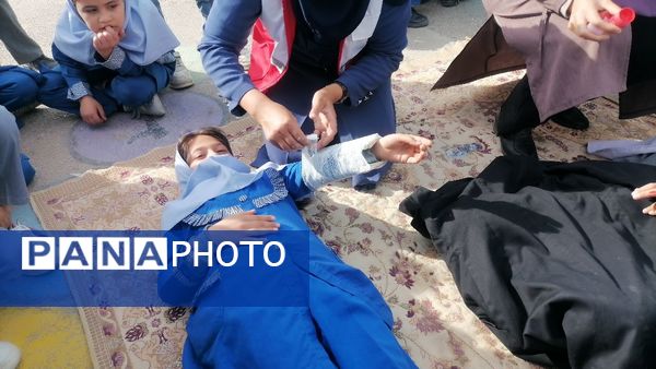برگزاری مانور زلزله در دبستان شهید سید خلیل رضوی