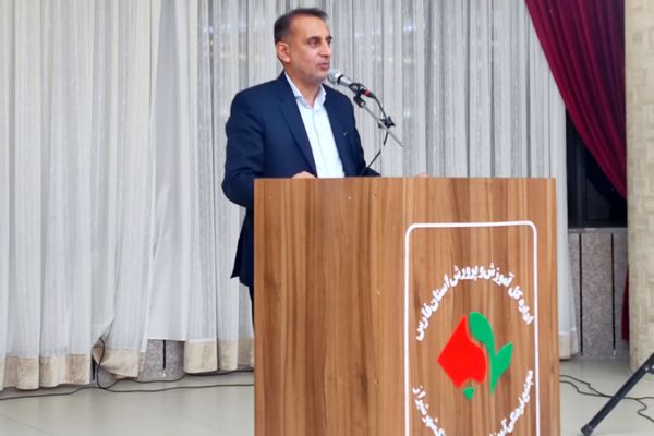 آیین تجلیل ازخادمین مراسم اعتکاف دانش‌آموزی