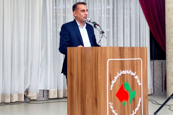 آیین تجلیل ازخادمین مراسم اعتکاف دانش‌آموزی