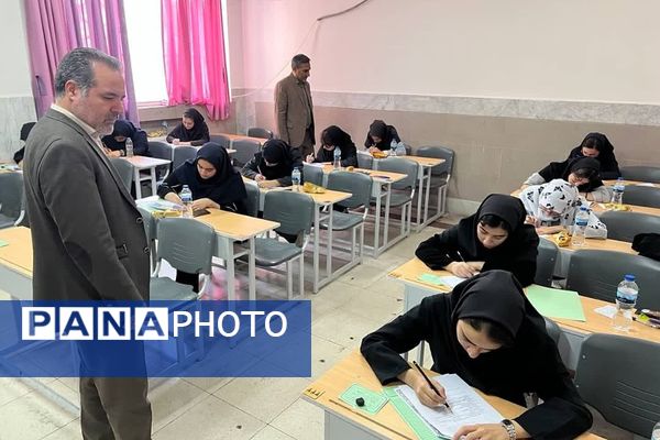 بازدید از حوزه امتحانات ورودی مدارس دخترانه و پسرانه نمونه دولتی در شهرری
