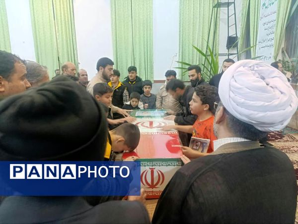  مراسم وداع با پیکر شهید جواد حسن زاده در مسجد امام علی(ع)