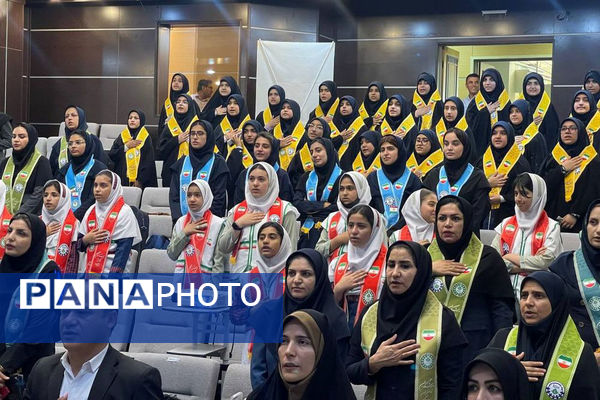 تجلیل از مربیان و دانش‌آموزان برتر شهرستان جم