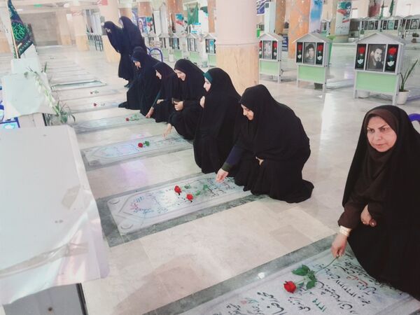 تجدید میثاق با شهدا در بوشهر