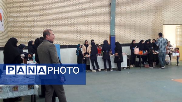 برپایی بازارچه مدرسه‌ای در مجتمع عشایری امید انقلاب