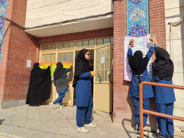 فضاسازی هنرستان بصیرت آشخانه به‌مناسبت دهه فجر