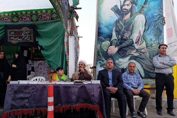 خدمت‌رسانی دانش‌آموزان و فرهنگیان شهرستان اسلام آباد غرب در مواکب اربعین حسینی