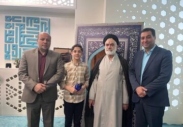 نماز، ستون تعلیم و تربیت و سپر اخلاقی جامعه است