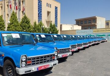 تجهیز چهارده منطقه آموزشی و پرورشی استان به خودرو وانت زامیاد