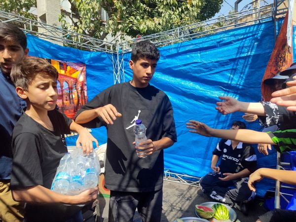 فردیس میزبان پیاده‌روی پرشور جاماندگان اربعین شد