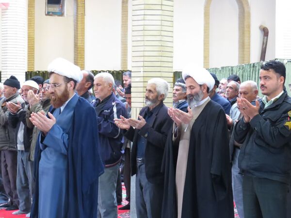 نماز جمعه عبادی و سیاسی در شهر غلامان