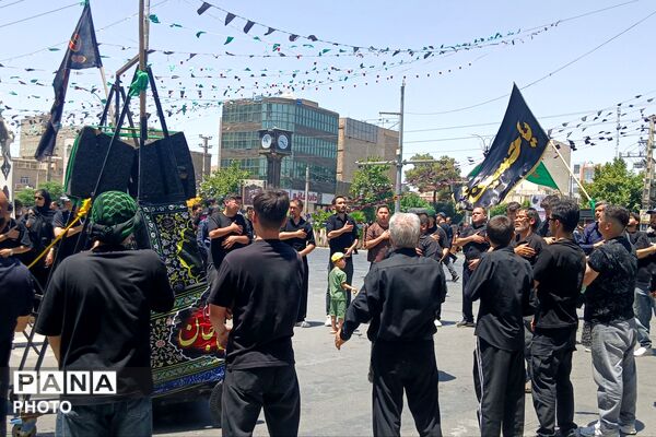 میزبانی در شهرستان رباط کریم از عزاداران امام حسین در ظهر عاشورا