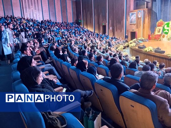 آیین تجلیل از واحدهای نمونه استاندارد و سفیران دانش‌آموزی استاندارد