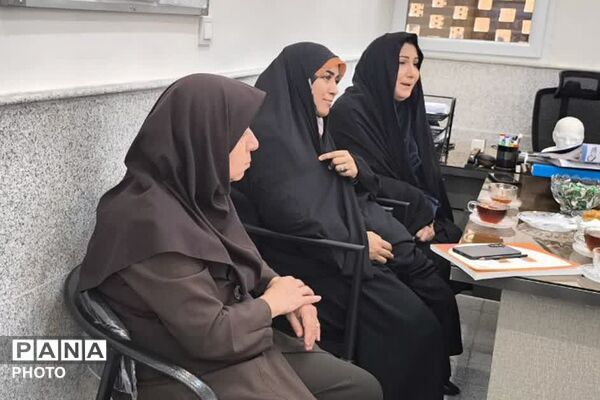 بازدید رئیس سازمان ملی تعلیم و تربیت کودک شهرستان های استان تهران از مرکز کودکستان دکتر حسابی شهرری