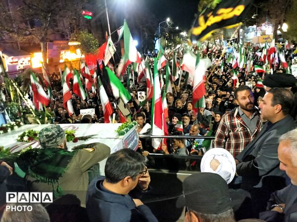 مراسم تشییع دو شهید شهرک صنعتی خیام زبرخان در حسینیه امام نیشابور 