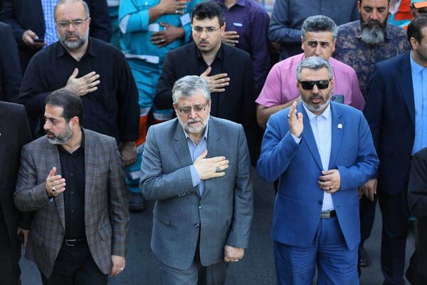 آیین اذن خدمت کاروان ۶۰۰ نفر پاکبان شهرداری مشهد
